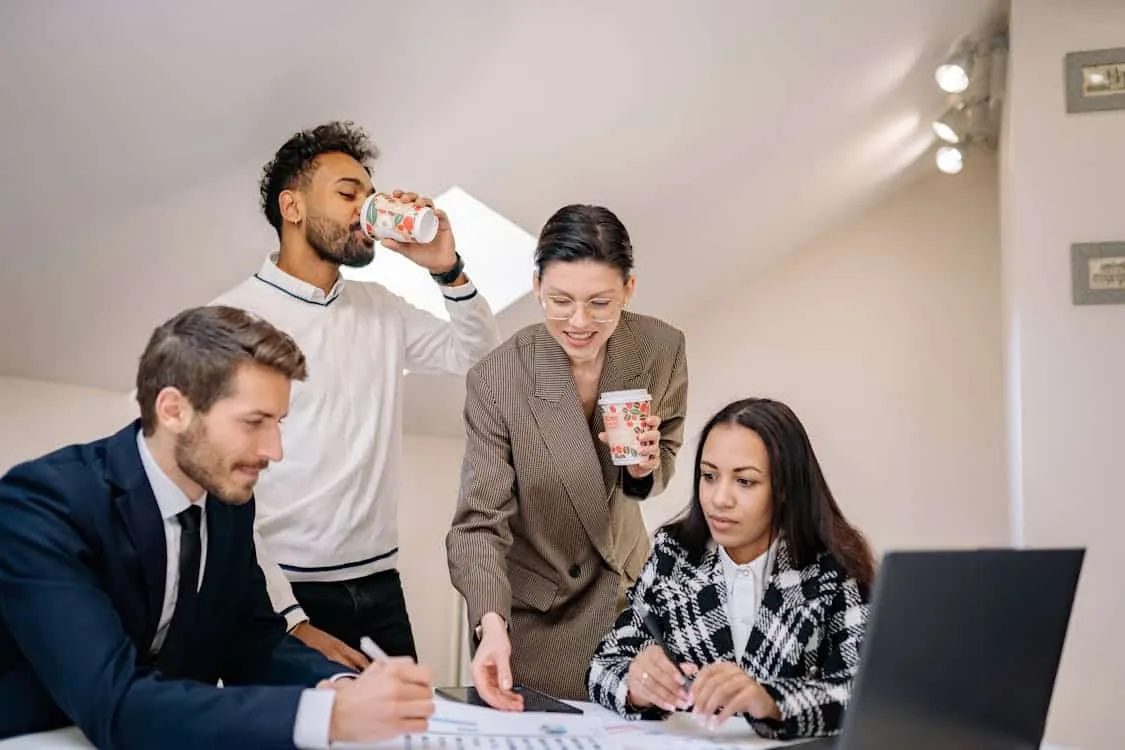 Trabajo
Oficina
Profesionales
Empresas
Espacio