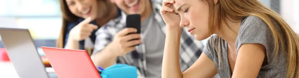 El Incremento de Casos de Ciberacoso en Adolescentes y Jóvenes estarían concentrados en Facebook, WhatsApp e Instagram