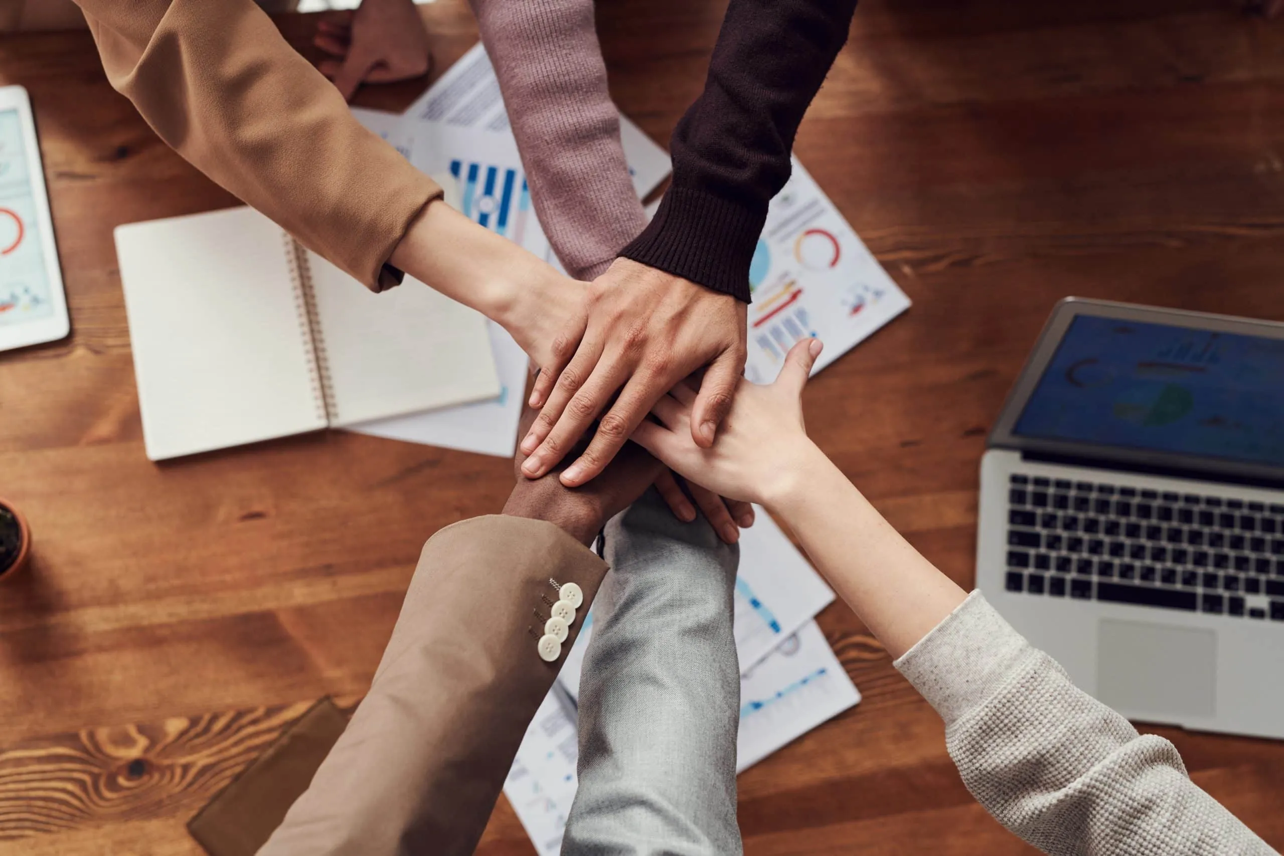 ¿No tienes ventas? Aprende a vender rápido por redes sociales.